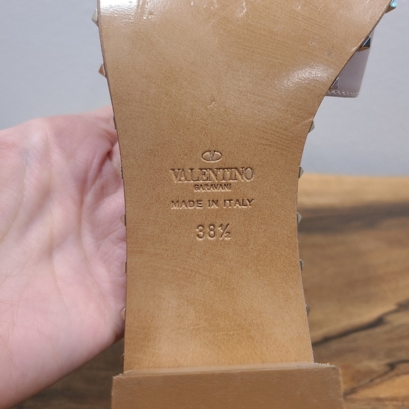 Valentino Soul Rockstud Slide Heeled Mule Sandal in Poudre - Picture 11 of 12